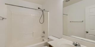 2 Story with Vaulted Ceiling and All Kitchen Appliances Gallery 23