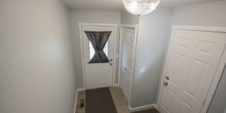 Gorgeous 4br home on nice lot with no backyard neighbors! Gallery 11