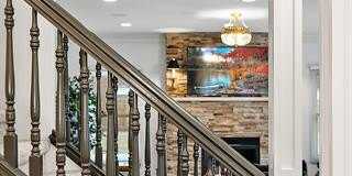 1795 Hazel Street Gallery 21
