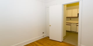 5706-10 S. Blackstone Ave Gallery 22
