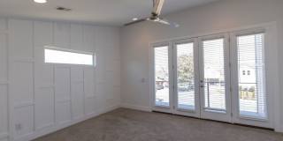 3 Beds 2.5 Baths Single-Family Urban Home Gallery 14