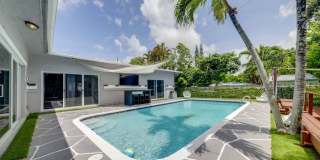 Spacious 3-Bedroom West Park Home with Private Pool Spacious 3-Bedroom West Park Home with Private Pool Gallery 37