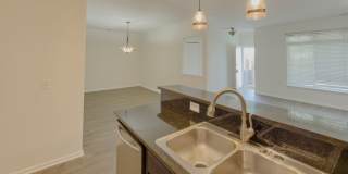 Beautiful Ranch 2 bed/2 bath Condominium Gallery 11