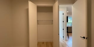 527 Monroe Street Gallery 20