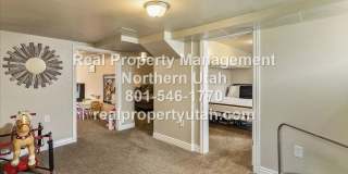 Stunning modern 6-Bedroom 3-Bath Home in Roy. Gallery 9