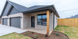 8001 SAWDUST Gallery 4