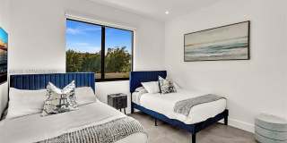 2100 Miami Rd Gallery 18