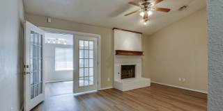 2 Bed Jack & Jill Bathroom  2 Car Garage With Office In The Heart of Yukon! Gallery 6