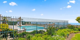 *Limited Move In Special for April Lease Start Date- $750 Off First Month's Rent! *OCEAN VIEWS! Renovated 2 Bed, 2.5 Bath Townhome in San Clemente! Gallery 39