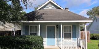 Great Bungalow in 28409! 2 Bed / 2 Bath Gallery 1