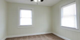 Updated 2 bedroom Townhouse - Garfield Park-South Neighborhood Gallery 12