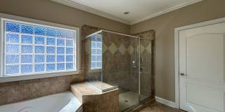 Beautiful 3 Bed 2 Bath Condo with Community Amenities Gallery 17