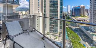 Sky Ala Moana #1701: Spacious Condo w/ Ocean Views Gallery 15
