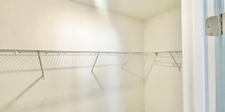 BEAUTIFUL 3 Bedroom Paired Home minutes from I-77 and I-40 - SPRING SPECIAL Gallery 19