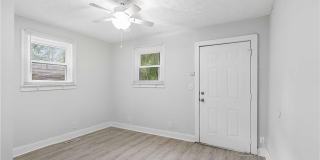 652 Bryan Street SE Gallery 12