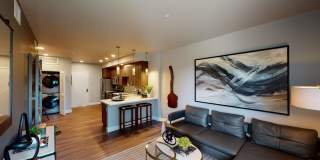 Capitol Towers – Luxury Midrise Gallery 5