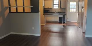 SHORT TERM RENTAL! 3BR/1.5BA Condo Walking Distance to CU Gallery 4