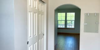 Desirable Downtown Poulsbo Place condo Gallery 5
