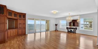 102 Riverside Drive unit: 306 Gallery 23