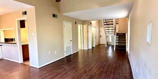 2BR 2BA Townhome w/ Loft LSU AREA Gallery 1