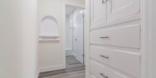 616-618 N. Alta Vista Blvd. Gallery 7
