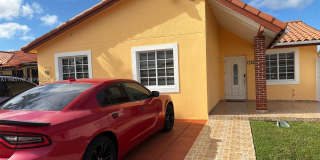 1530 SW 138th Ave Gallery 1