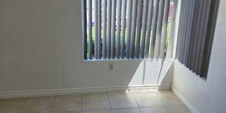 Vibrant 2 bedroom/2 bath condo in a great community with quick access to main commuter arteries Gallery 11