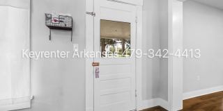 Charming 1 Bedroom Cottage-Style Home with Spacious Yard Charming 1 Bedroom Cottage-Style Home with Spacious Yard Gallery 5