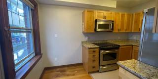 Queens Court Large Charming 1 Bedroom Available Now! Highly Desirable Queen Anne Location Gallery 10
