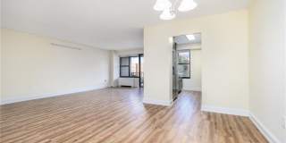 44 Strawberry Hill Avenue Gallery 14