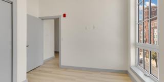 689 N BROAD Street Gallery 3