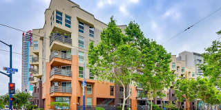 Modern Industrial Condo in the Heart of Downtown San Diego – Walk to Petco Park & Waterfront Gallery 40