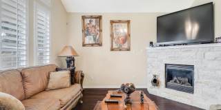 Beautiful one story stone home in Estates at Settlers Park Gallery 15
