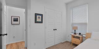 Huge 4-Bedroom Home in Del Valle For Rent Gallery 17