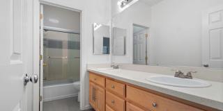 Grand 5-Bedroom Estate — Space, Style & Sophistication Gallery 38
