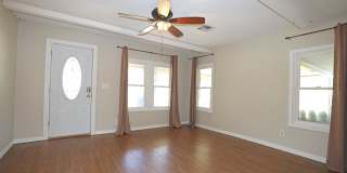 525 East Jackson Avenue Gallery 1