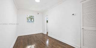 1545 Meridian Ave Gallery 22