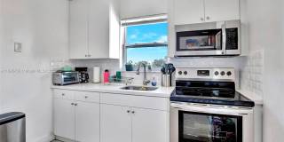 458 SW 9th St Gallery 9