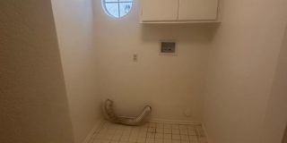 5 BEDROOM, 2 STORY,SPACIOUS VICTORVILLE HOME! NEAR MALL! Gallery 24