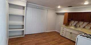 Just off 50th and I-27/ Newly Renovated-MOVE IN SPECIAL!! Gallery 10