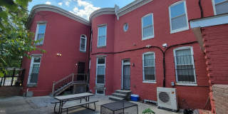 804 HOLLINS Street Gallery 42