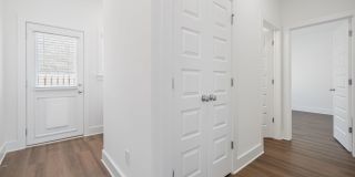 1 Bedroom home with Garage! Gallery 20