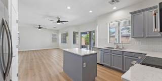 18024 W Maui Lane Gallery 12