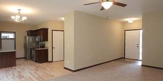 4 Bedroom Home in Mackinaw Village Gallery 4