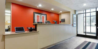 Austin - Metro Gallery 13