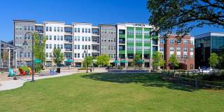 The Tomlin Gallery 32