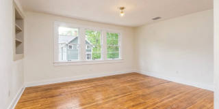 Recently Renovated 2 Bedroom Apartment in Duckpond Gallery 6