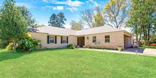 Beautiful 3BR/2BA Home with Sunroom, Formal Dining & Large Backyard Gallery 1