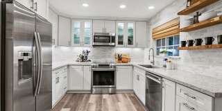 Beautiful 3 Bedroom Furnished Condo - Just Steps Away from Strands Vista and Beach! Gallery 8