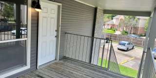 Spacious 2 BR with great location near LSU and downtown Baton Rouge Gallery 7